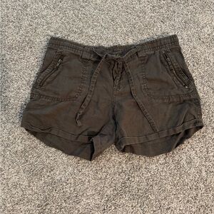 Tommy Hilfiger Charcoal Drawstring Utility Shorts. Size 8